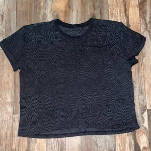 Lululemon Train to be Short sleeve ripple wave shirt